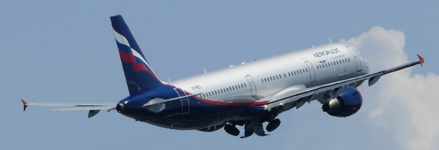  Российский нацперевозчик начала распродавать авиабилеты билеты на ряд популярных маршрутов за полцены. 