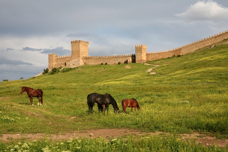 Названы 10 самых красивых крепостей в России