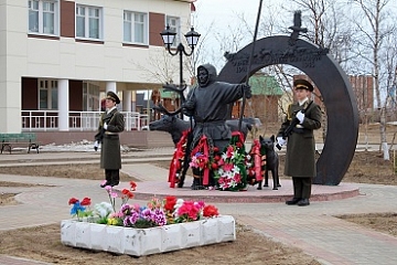 Памятник подвигу участников оленно-транспортных батальонов в годы Великой Отечественной войны